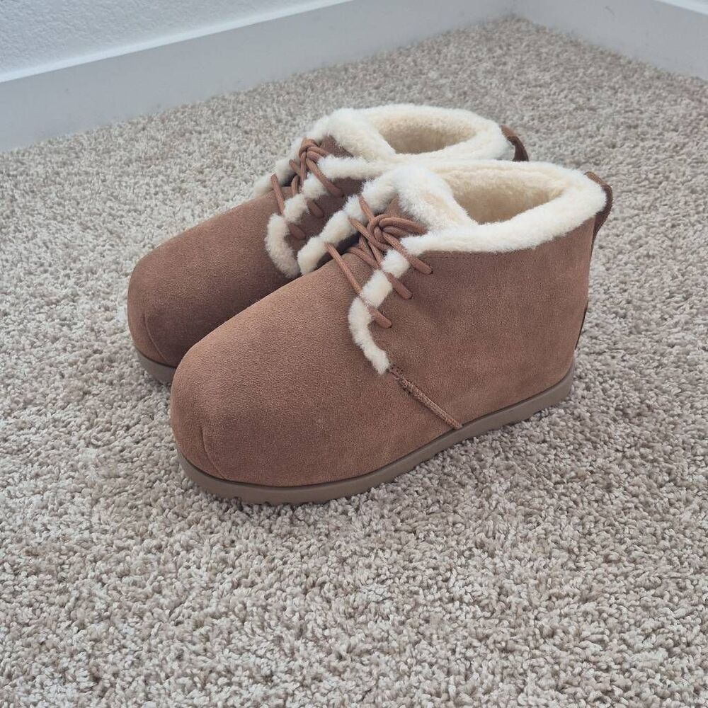 UGG Pumped Lace-Up Chestnut Suede Booties Women's Size 9